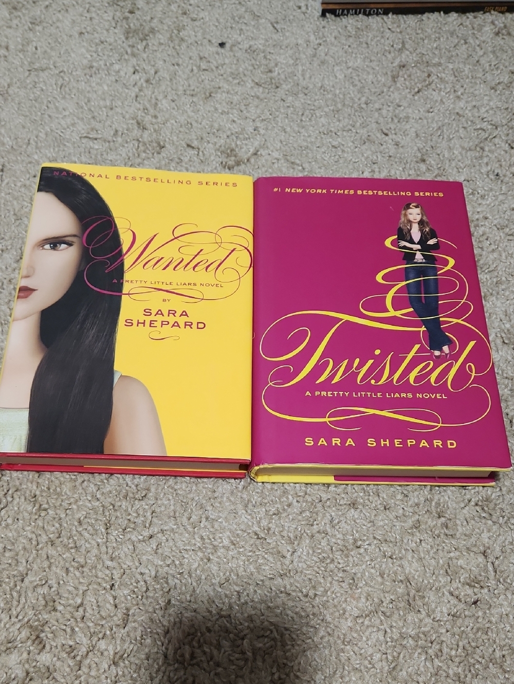 "Wanted" & "Twisted" Pretty Little Liars Novels By Sara Shepard